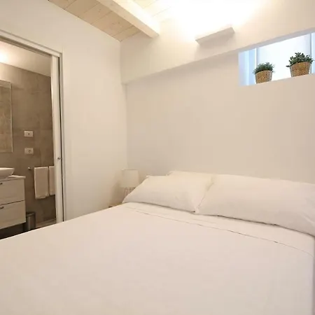 Palazzo Barindelli Bianca Apartment